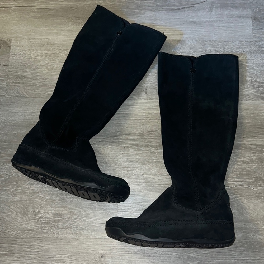 Fitflop black tall suede boots